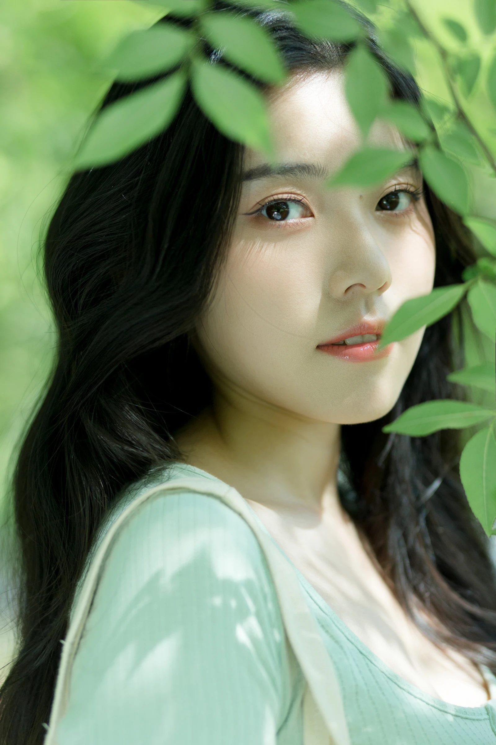 [YITUYU]艺图语-2024.10.16-曼波-靜鏡婧-[27P-244MB]-2.webp